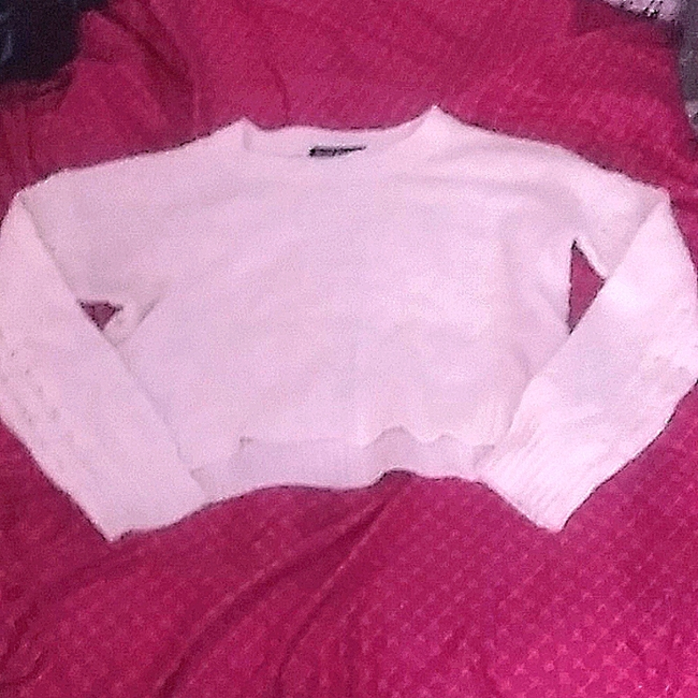 A Loyal Threads knit sweater. Medium. Off white, partial crop